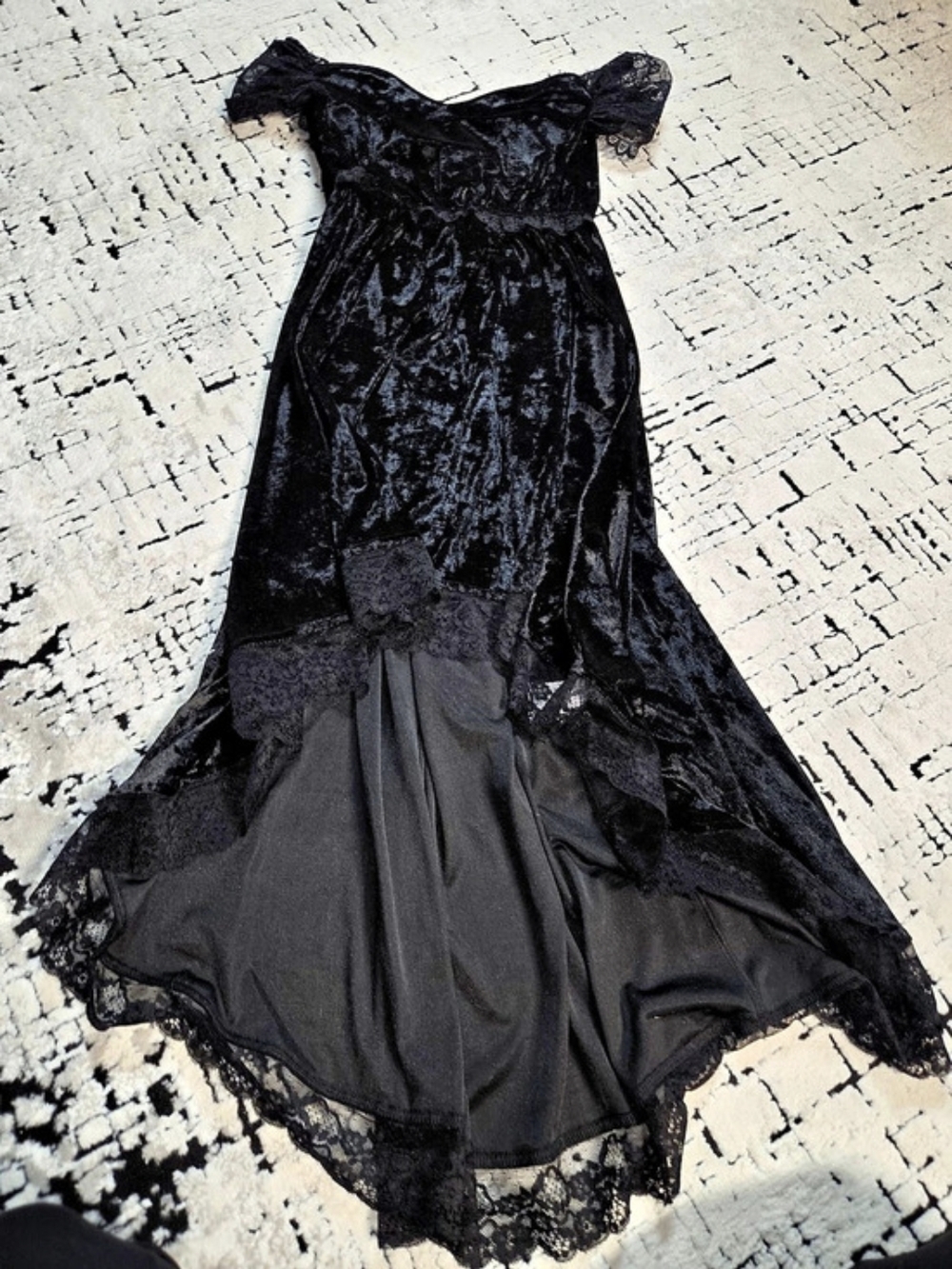 Black Crushed Velvet Off-the-Shoulder Lace Trim High-Low Dress Size M goth
